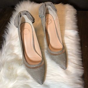NWT Women's Gold / Silver Heels - Size 9.5